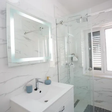 Angela With Old Town View Διαμέρισμα